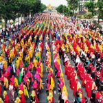 2026-01-11-6-000-penari-menyatu-dalam-satu-denyut-nadi-pempersembahkan-tari-zapin-massal_11zon