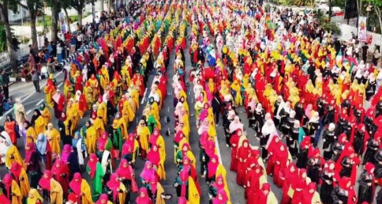 2026-01-11-6-000-penari-menyatu-dalam-satu-denyut-nadi-pempersembahkan-tari-zapin-massal_11zon